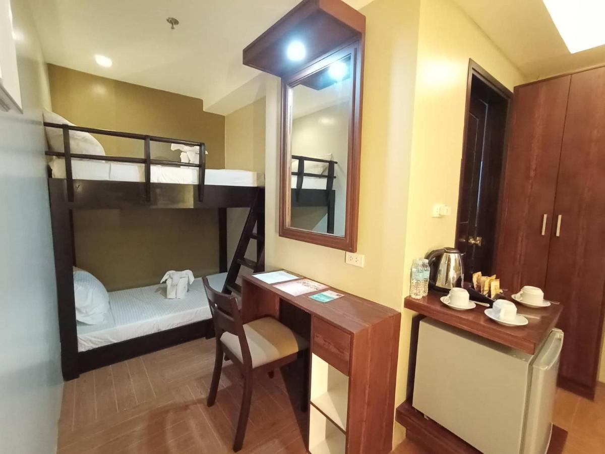 Treasure Island Hotel With Mini Water Adventure Masbate City Eksteriør billede